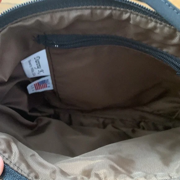 👜 Danny K of Beverly Hills brown/black fabric purse with adjustable strap. - Picture 8 of 11